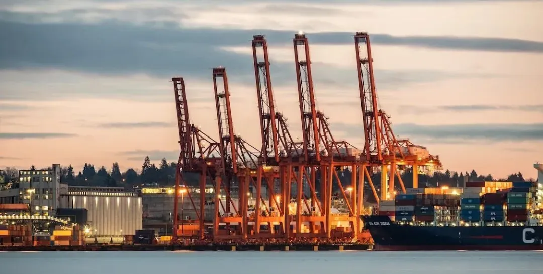 ¡Las tarifas de flete registran un alza histórica en dos semanas! Aumento del 143%, presión sobre el transporte marítimo global